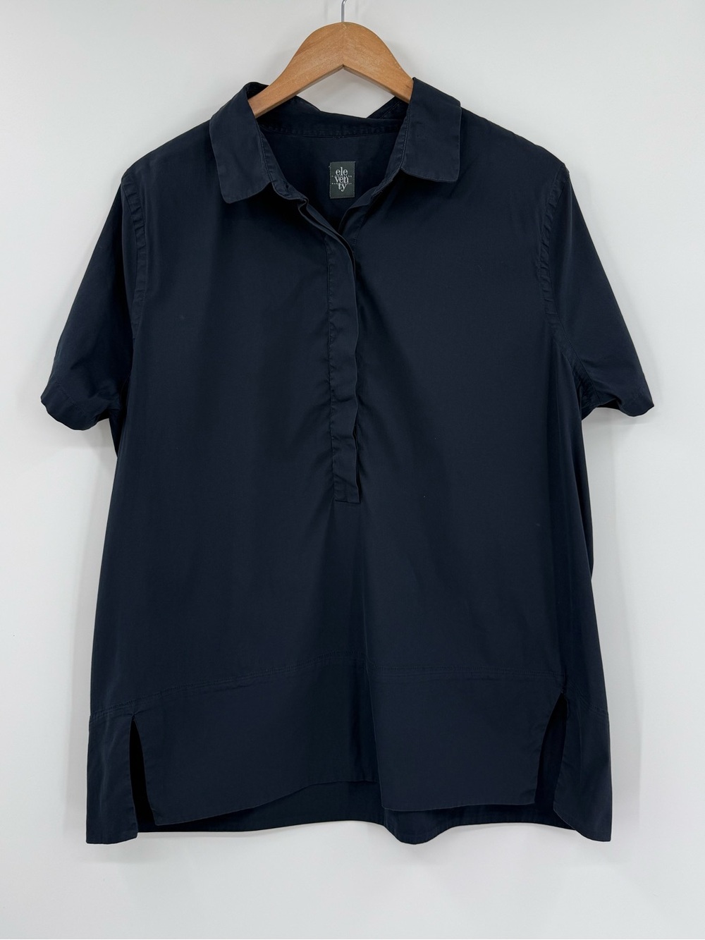 Eleventy Short Sleeve Poplin 1/4 Button Front Tunic Top | Navy | IT 48 (XL)
